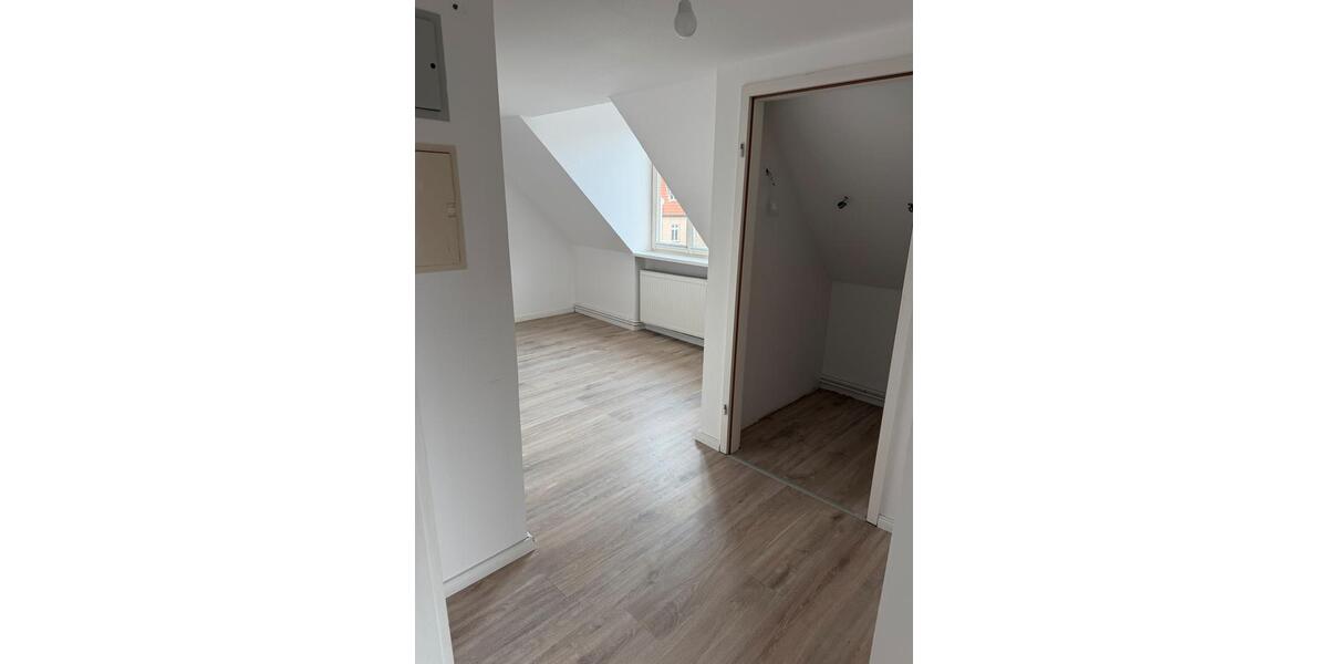 Dachgeschoßwohnung Heide - 2 Zimmer, 66 m&sup2;, 594&euro; | Angebot:26073325