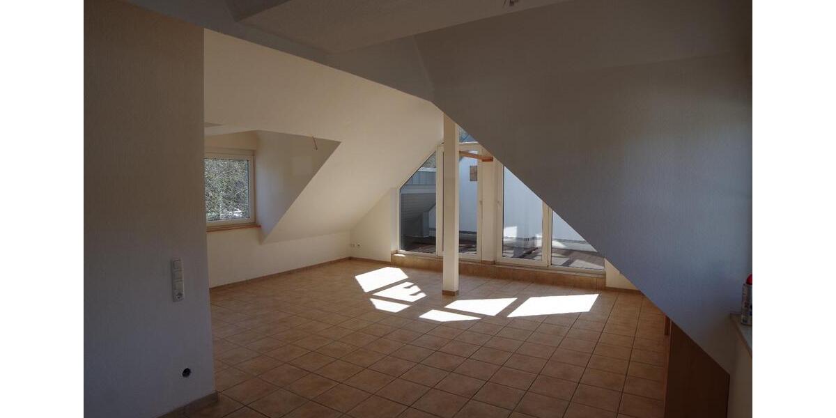 Dachgeschoßwohnung Mechernich - 2 Zimmer, 81 m&sup2;, 960&euro; | Angebot:24327655