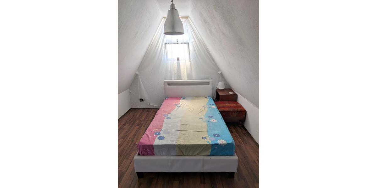 Wohnen auf Zeit Villingen-Schwenningen Schwenningen - 12 Zimmer, 22 m&sup2;, 400&euro; | Angebot:26691485