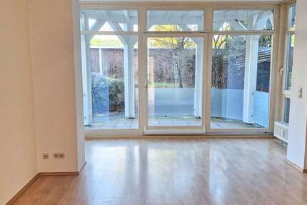 Wohnung Meerane - 2 Zimmer, 61 m&sup2;, 365&euro; | Angebot:26562150