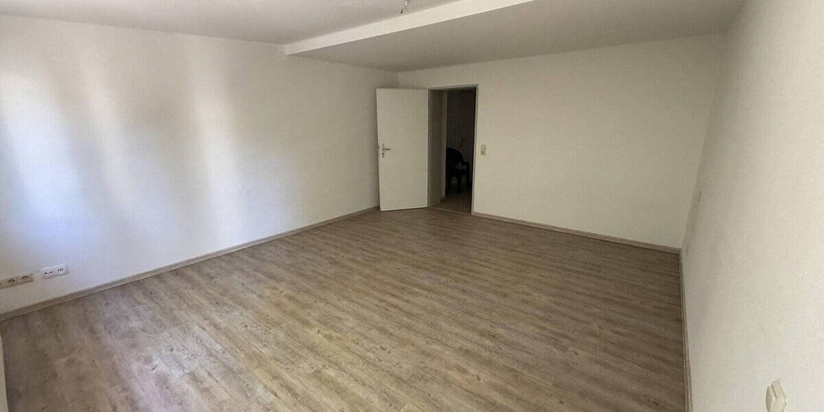 Etagenwohnung Naumburg (Saale) Naumburg - 2 Zimmer, 71 m&sup2;, 442&euro; | Angebot:26749905