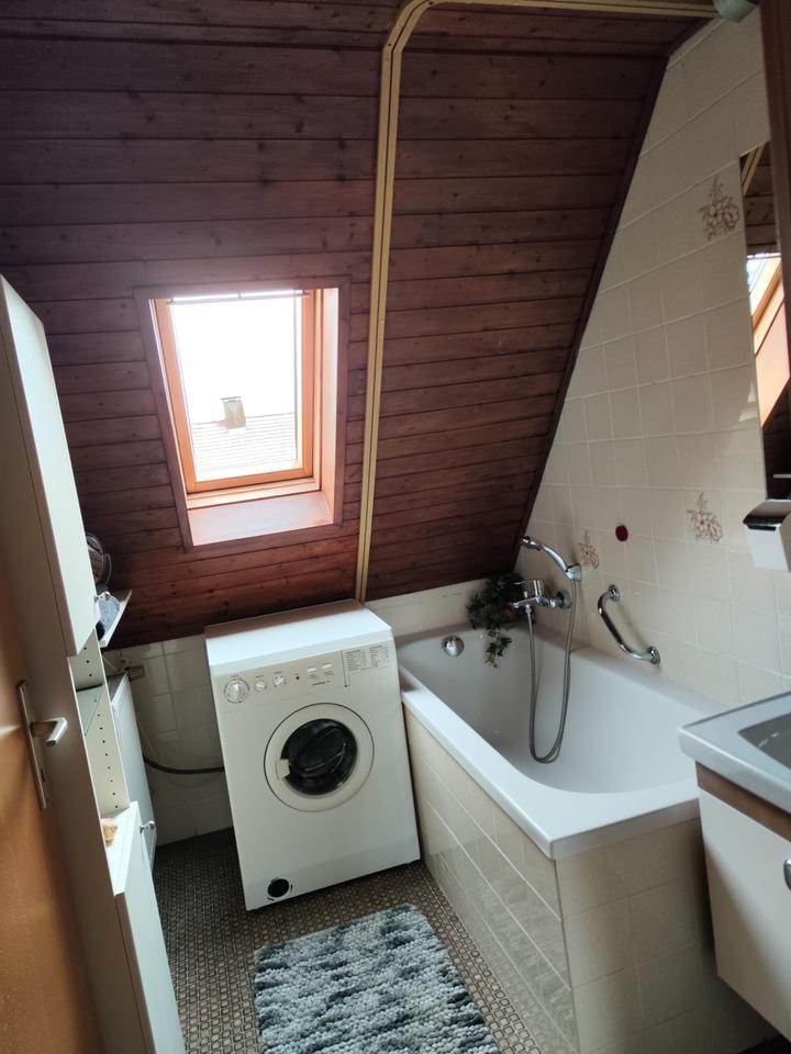 45m2 Wohnung im 2. OG zimmer