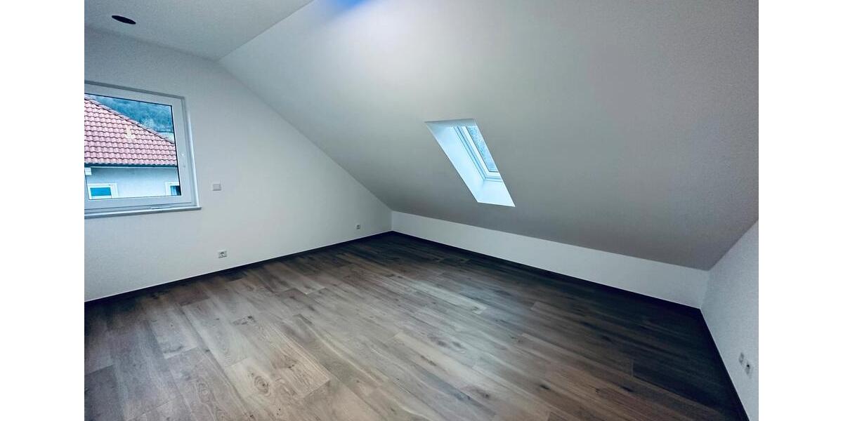 Dachgeschoßwohnung Breuberg - 4 Zimmer, 114 m&sup2;, 1.200&euro; | Angebot:24382979