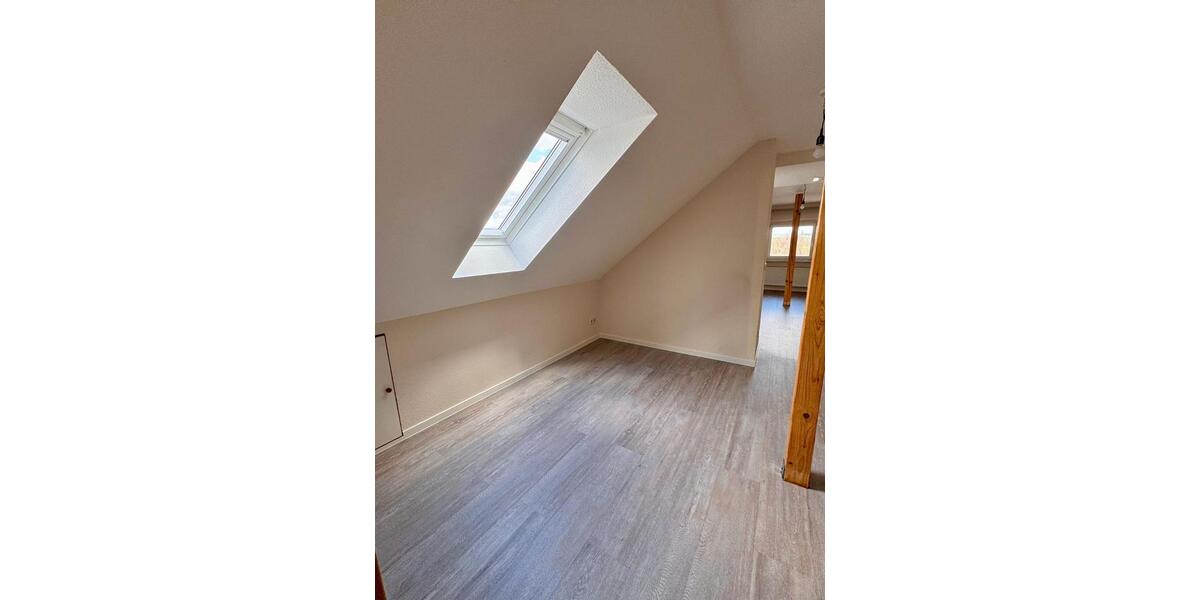 Dachgeschoßwohnung Nordhausen - 1 Zimmer, 35 m&sup2;, 433&euro; | Angebot:25989726