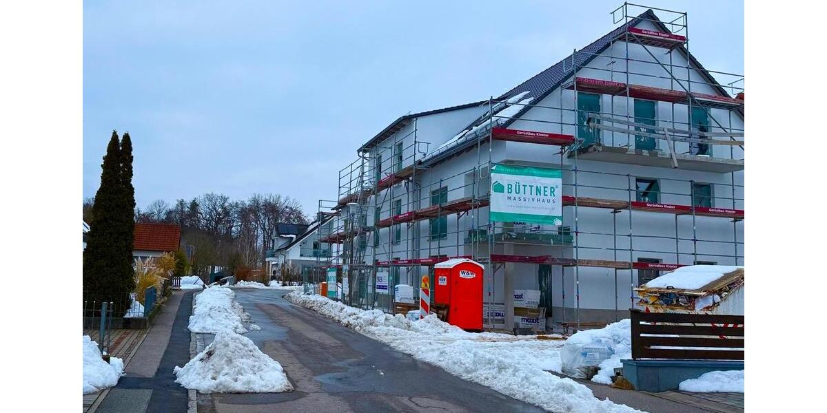 Dachgeschoßwohnung Leinburg - 3 Zimmer, 95 m&sup2;, 1.483&euro; | Angebot:24744600