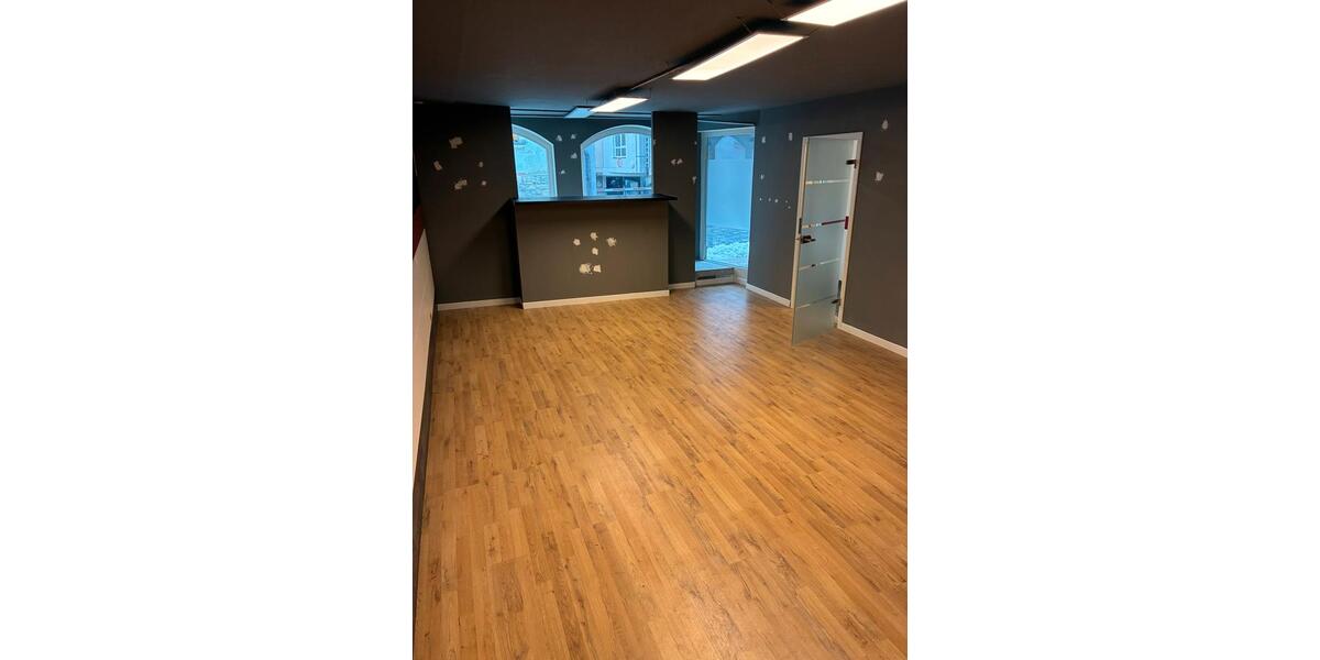 Gewerbeobjekt Bad Windsheim - 1.200&euro; | Angebot:24831381