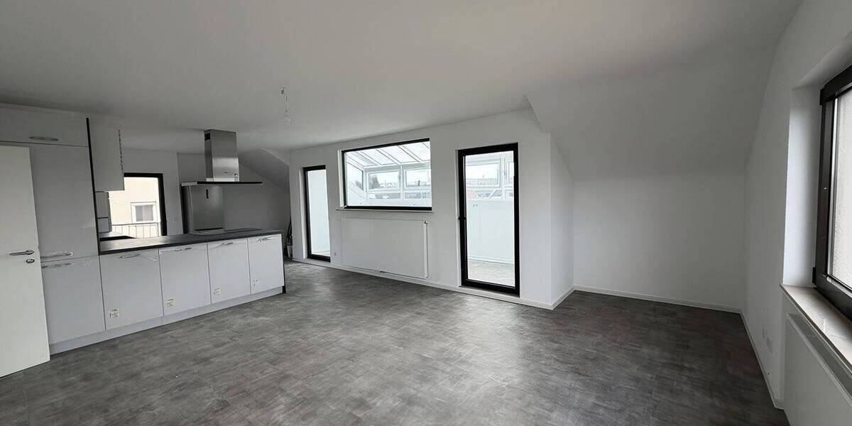 Etagenwohnung Sankt Augustin Hangelar - 2 Zimmer, 102 m&sup2;, 1.480&euro; | Angebot:26108266