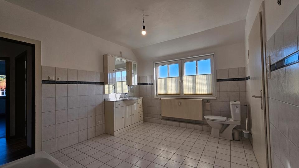 Dachgeschoßwohnung Siedenburg - 4 Zimmer, 135 m&sup2;, 750&euro; | Angebot:18962076