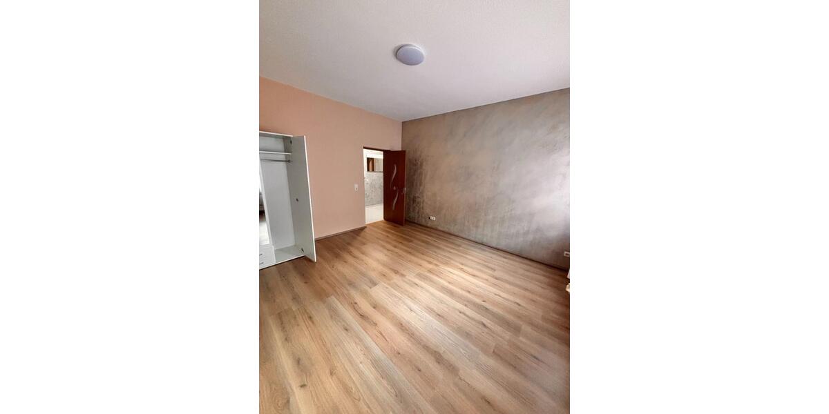 Erdgeschoßwohnung Wilkau-Haßlau Haßlau - 5 Zimmer, 115 m&sup2;, 750&euro; | Angebot:26568323