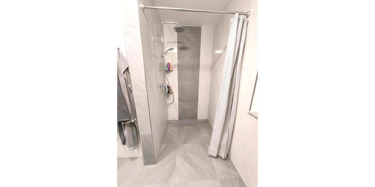 Schöne 2 Zimmer Wohnung mit Dachterrasse und Keller 2 zimmer