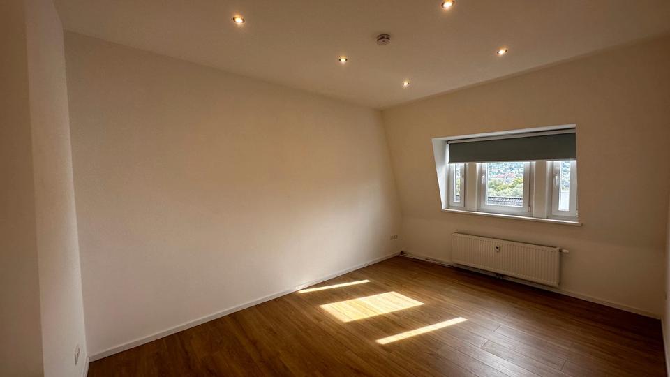 Dachgeschoßwohnung Arnsberg Obereimer - 3 Zimmer, 80 m&sup2;, 720&euro; | Angebot:26336435