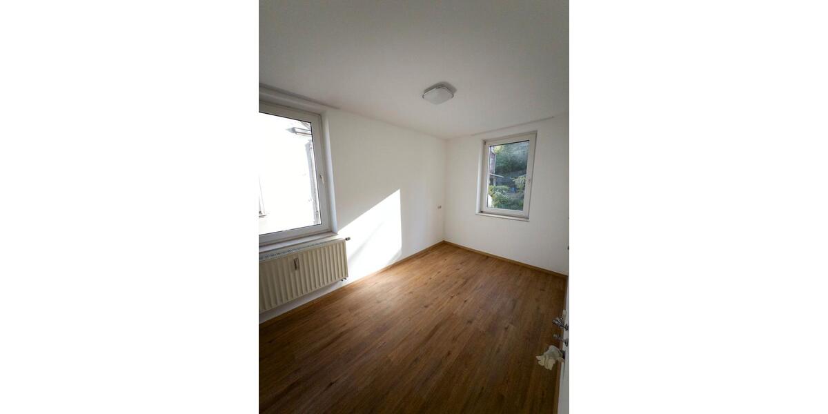 Etagenwohnung Schneeberg - 3 Zimmer, 80 m&sup2;, 500&euro; | Angebot:26646093