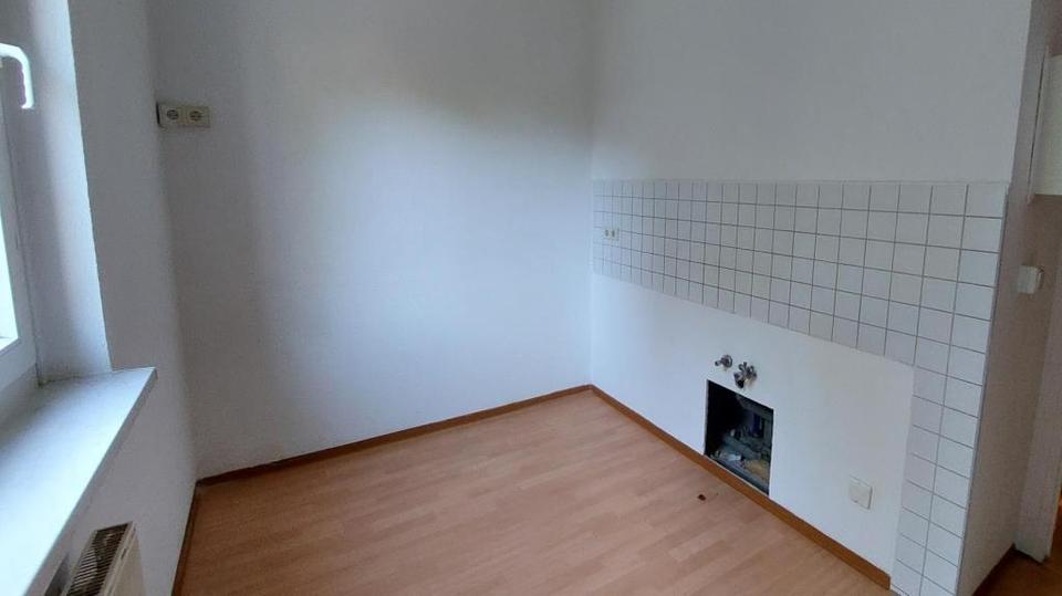 Etagenwohnung Bernsdorf - 3 Zimmer, 61 m&sup2;, 260&euro; | Angebot:23089920