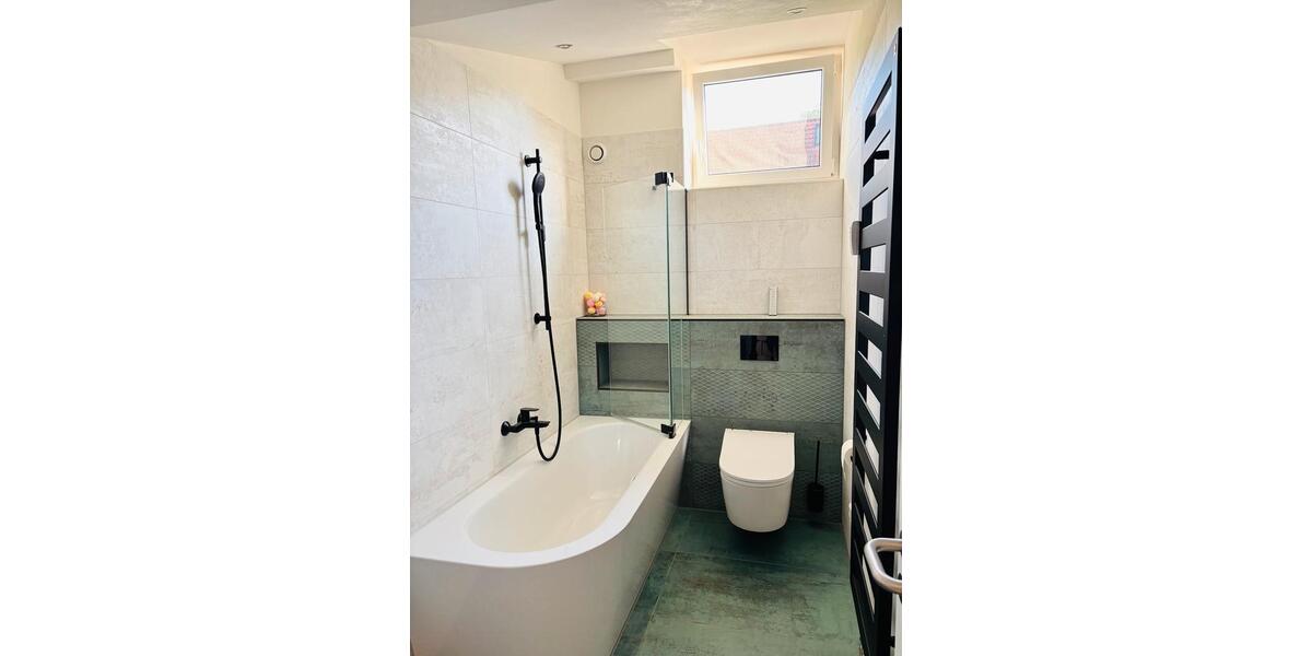 Dachgeschoßwohnung Tübingen - 2 Zimmer, 38 m&sup2;, 990&euro; | Angebot:26608684