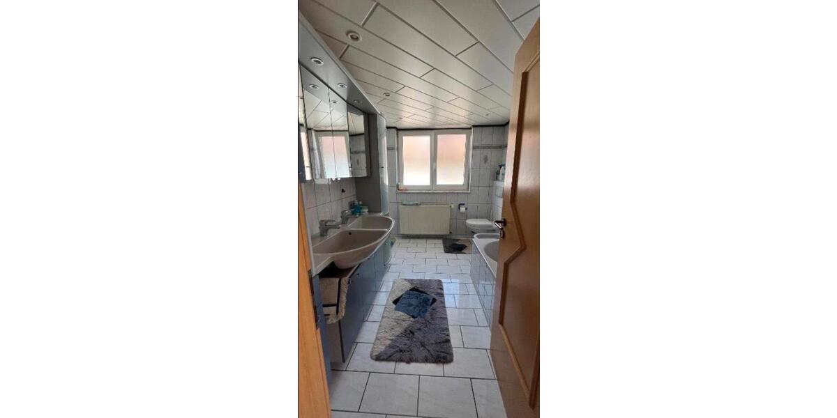 Wohnen auf Zeit Erbach - 5 Zimmer, 120 m&sup2;, 22&euro; | Angebot:25963245