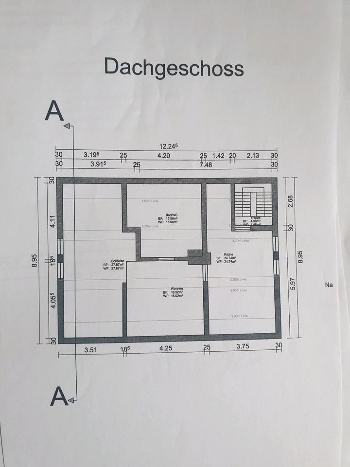 Helle 1,5-ZDachgeschoßwohnung für Einzelperson Ruhige Lage