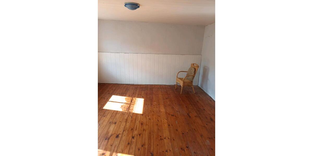 Etagenwohnung Gnoien - 3 Zimmer, 80 m&sup2;, 600&euro; | Angebot:26049680