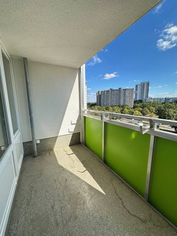 **MODERNISIERTE 3 Zimmer Wohnung MIT BALKON UND NEUEM WANNENBAD**