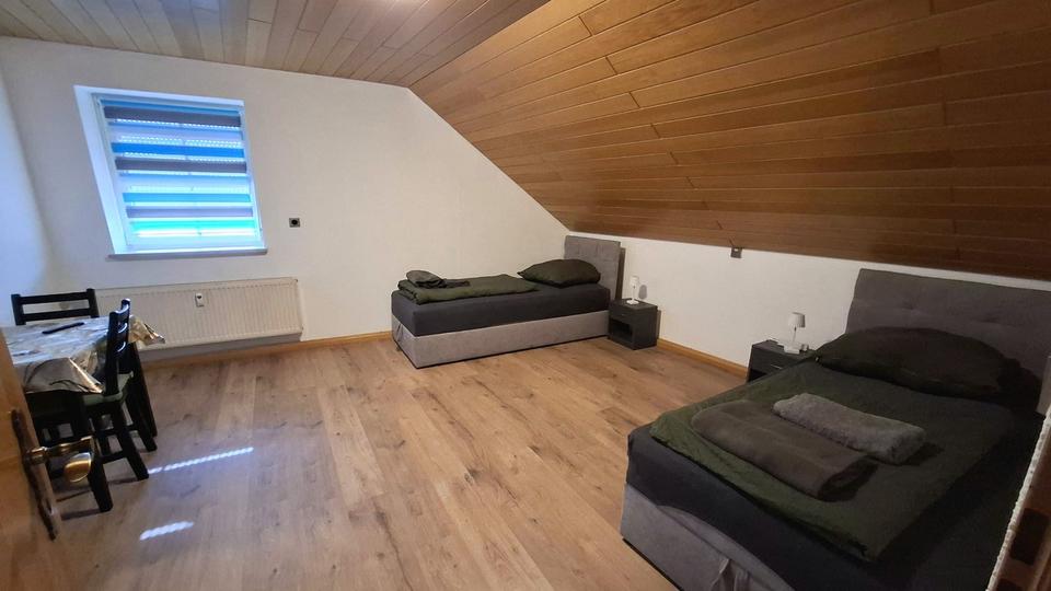 Dachgeschoßwohnung Neunburg vorm Wald - 4 Zimmer, 140 m&sup2;, 240&euro; | Angebot:25975839