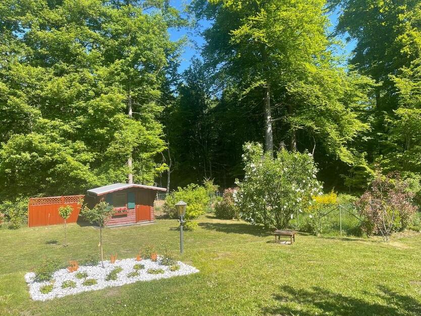 Einfamilienhaus mit Garten & Sauna am Waldrand