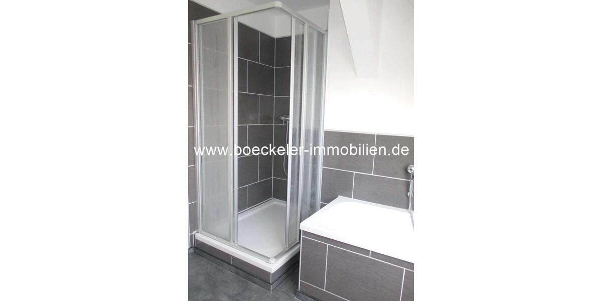 Dachgeschoßwohnung Elsteraue - 4 Zimmer, 91 m&sup2;, 530&euro; | Angebot:24711753