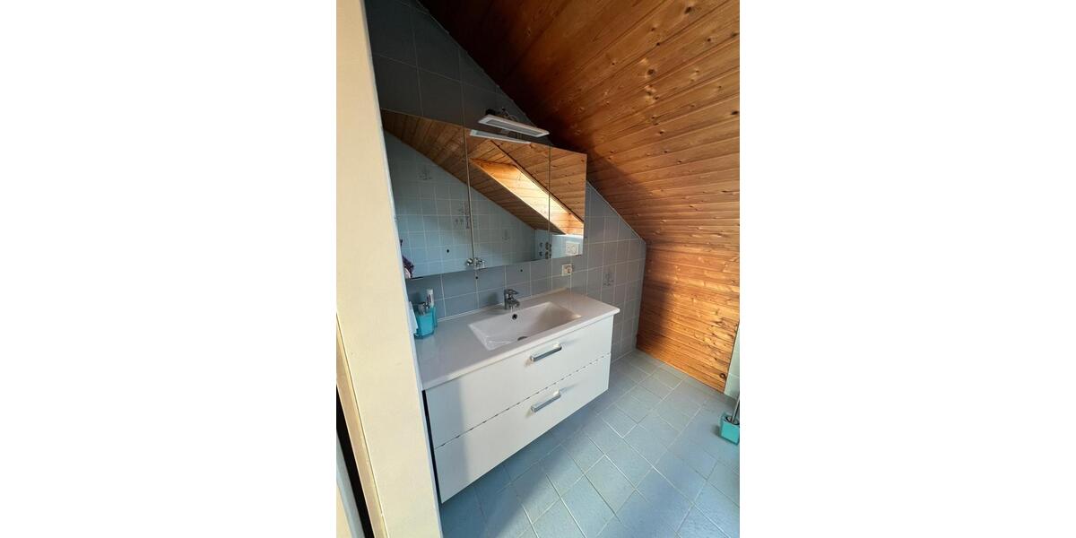 Doppelhaushälfte Weichs - 6 Zimmer, 160 m&sup2;, 3.400&euro; | Angebot:25841108