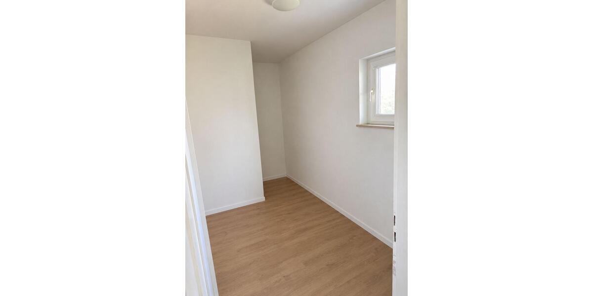 Etagenwohnung Netphen - 4 Zimmer, 85 m&sup2;, 700&euro; | Angebot:26563191