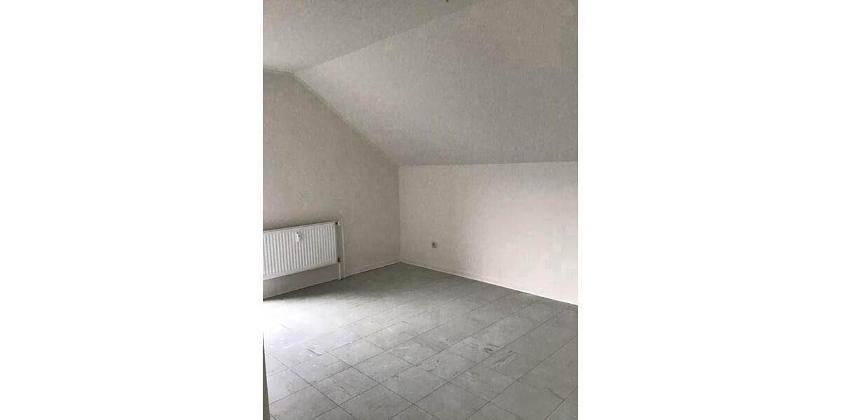 Dachgeschoßwohnung Kiel Russee - 3 Zimmer, 74 m&sup2;, 608&euro; | Angebot:23858132