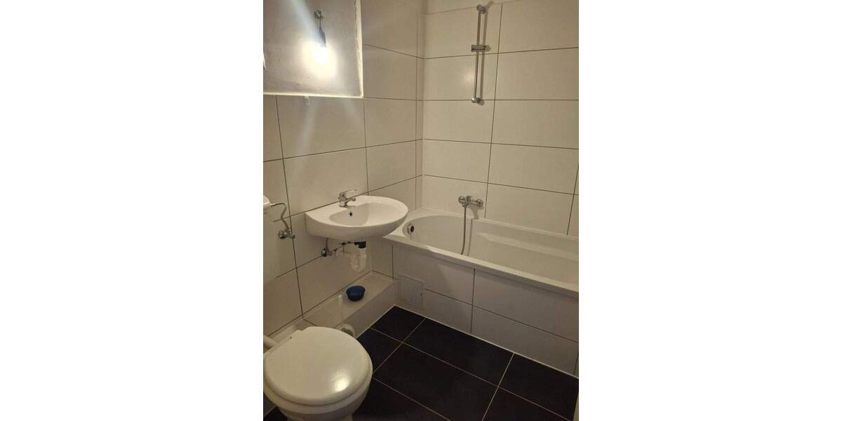 Etagenwohnung Bremerhaven Lehe - 2 Zimmer, 68 m&sup2;, 460&euro; | Angebot:24807054