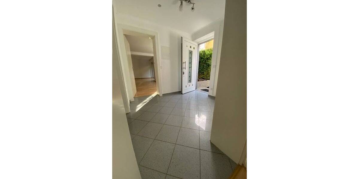 Etagenwohnung Bruchsal - 2 Zimmer, 72 m&sup2;, 850&euro; | Angebot:26641843
