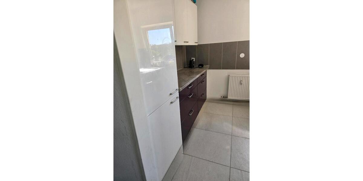 2 Zimmer in einer 3er WG ab sofort zu vermieten 4 zimmer