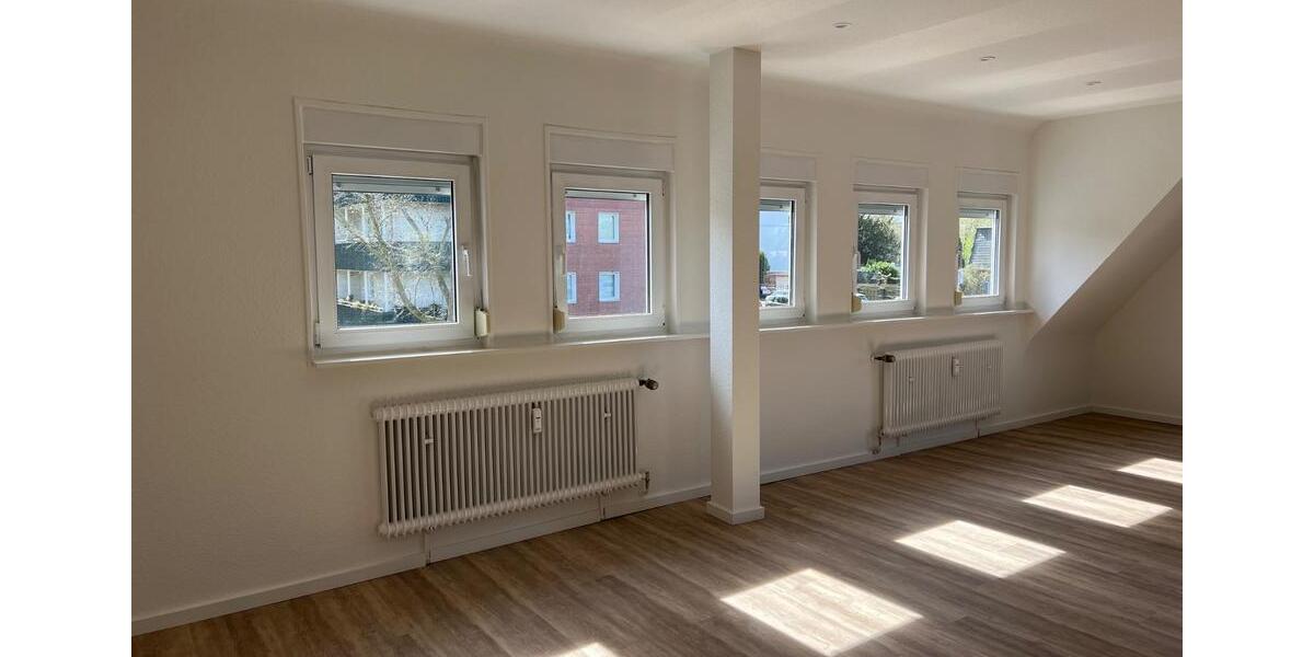 Etagenwohnung Mönchengladbach Nord - 2 Zimmer, 94 m&sup2;, 1.090&euro; | Angebot:26273875