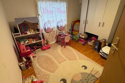 Helle DG-Wohnung mit 2 Balkonen & Weitblick – 3 Zimmer, K.D.B. 3 zimmer