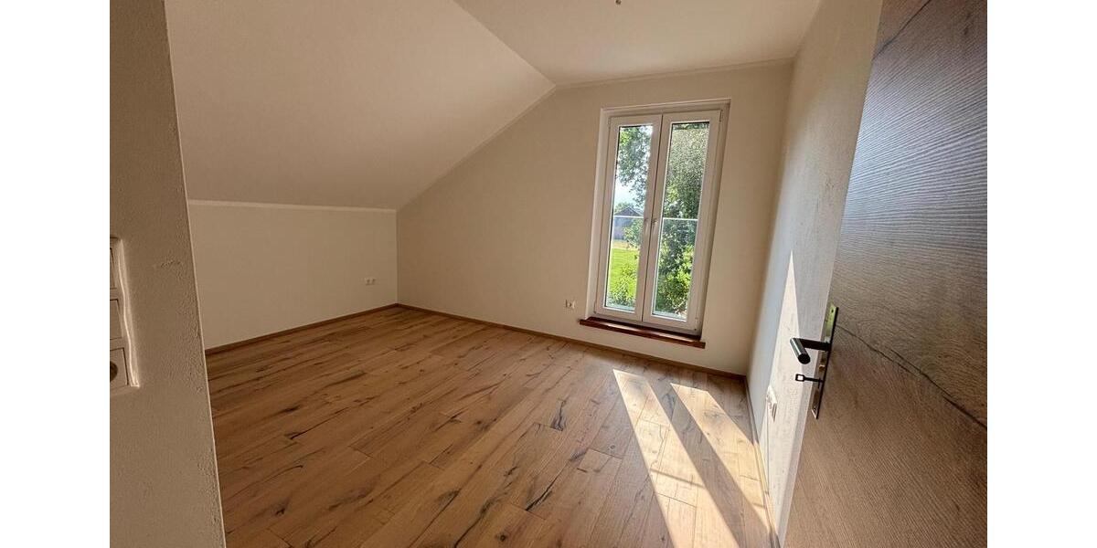 Doppelhaushälfte Schortens - 4 Zimmer, 116 m&sup2;, 1.350&euro; | Angebot:26641332