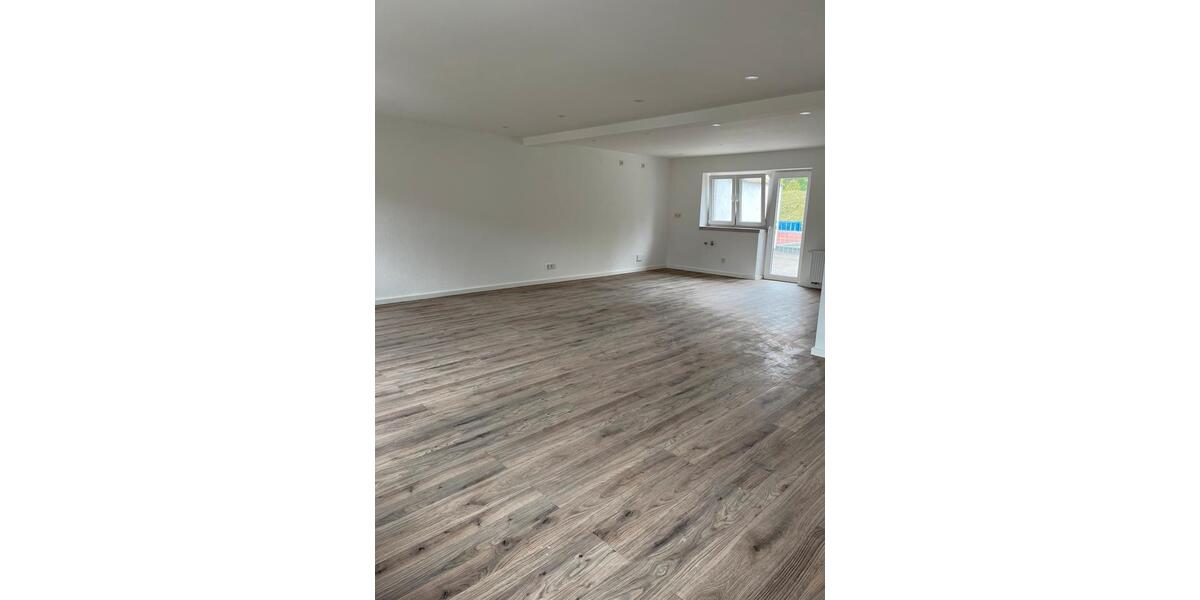 Etagenwohnung Blieskastel - 3 Zimmer, 100 m&sup2;, 1.020&euro; | Angebot:26250187