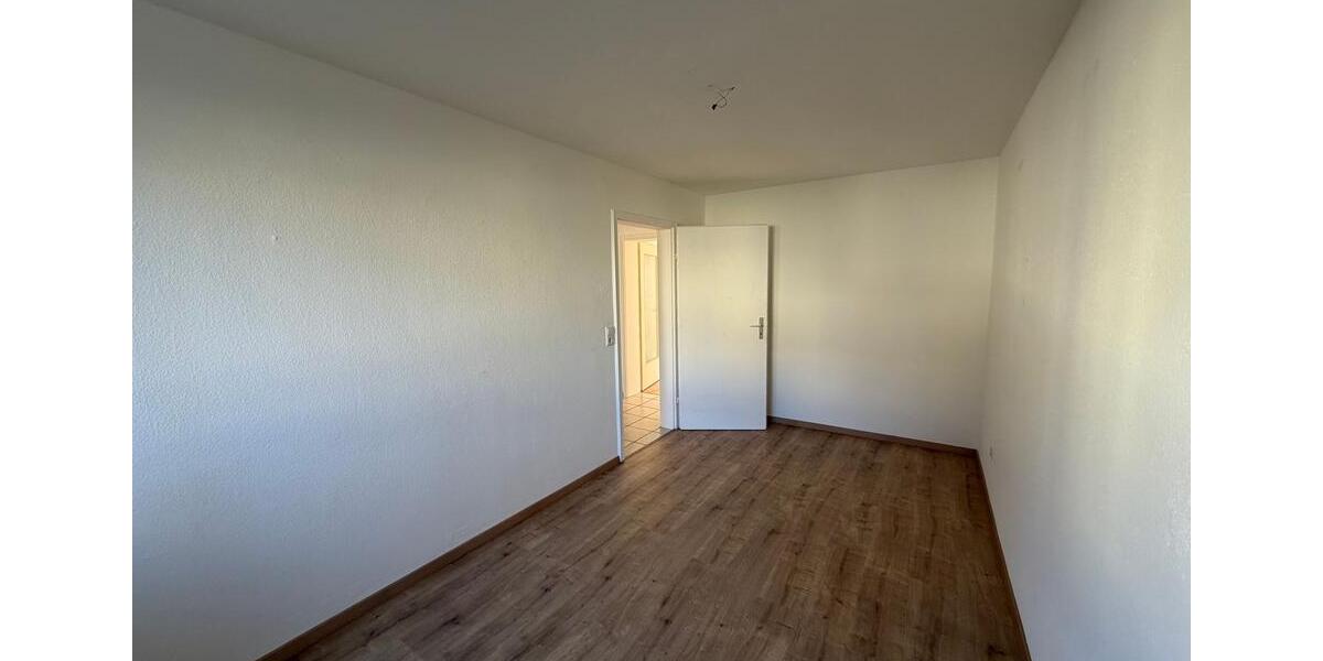 Etagenwohnung Bisingen - 3 Zimmer, 68 m&sup2;, 450&euro; | Angebot:25507835