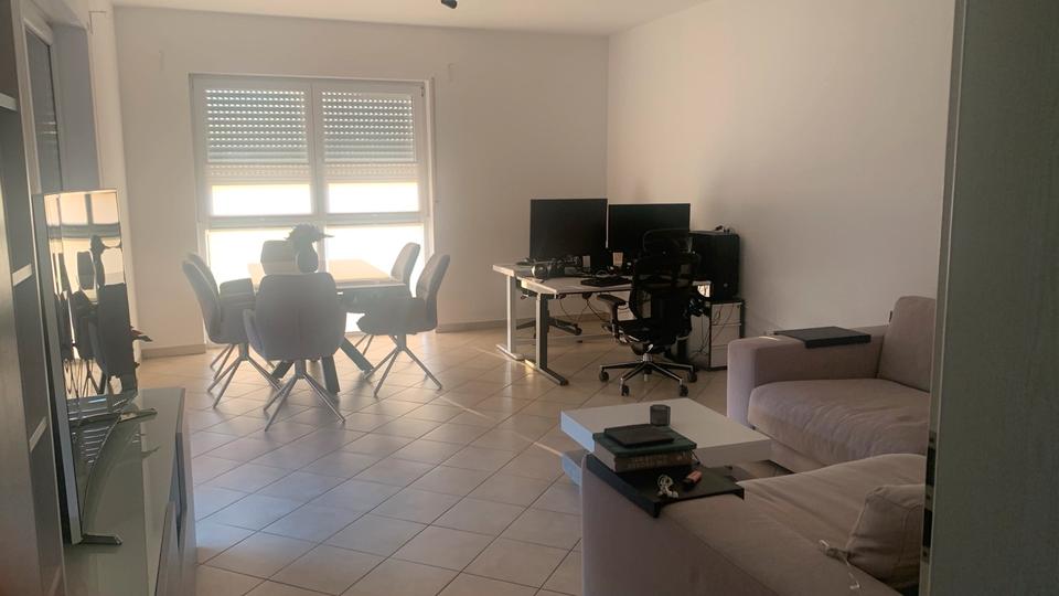 3-Zimmer-Wohnung mit EBK, Fußbodenheizung, Terrasse & Tiefgarage 3 zimmer