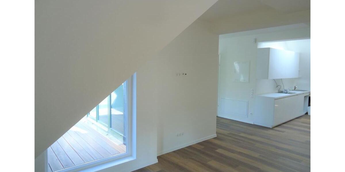 Dachgeschoßwohnung Naunhof - 2 Zimmer, 80 m&sup2;, 999&euro; | Angebot:25056005