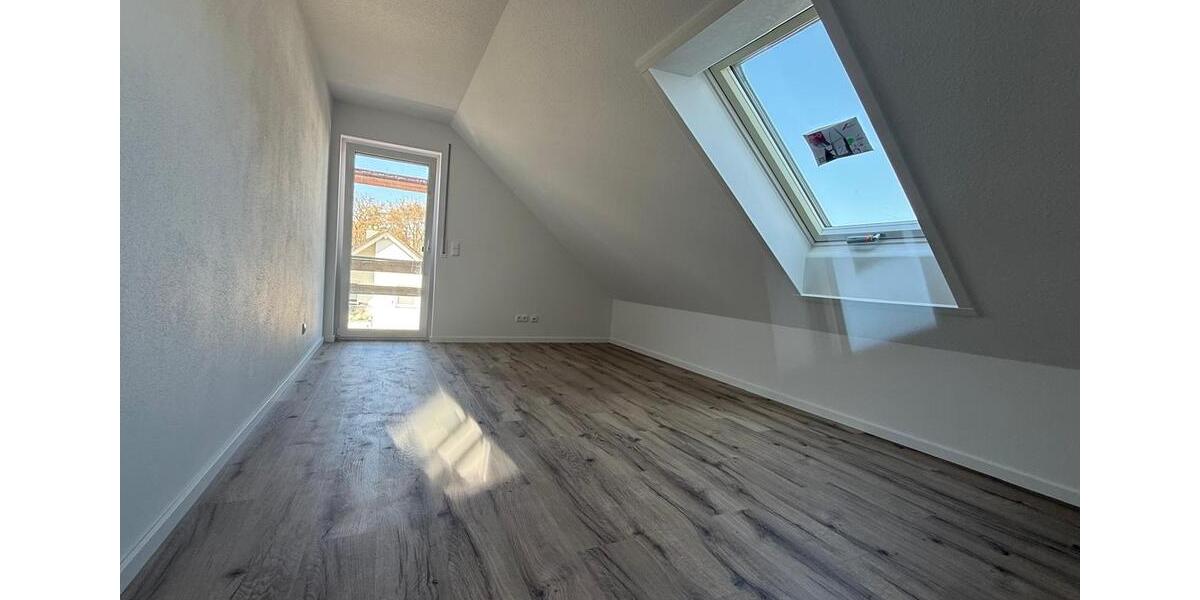 Dachgeschoßwohnung Leinburg - 2.5 Zimmer, 85 m&sup2;, 1.345&euro; | Angebot:24744591