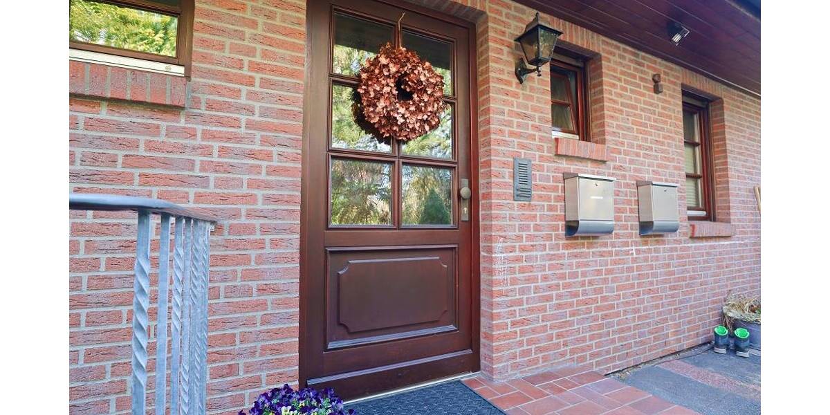 Etagenwohnung Rellingen - 3 Zimmer, 90 m&sup2;, 1.170&euro; | Angebot:26154808