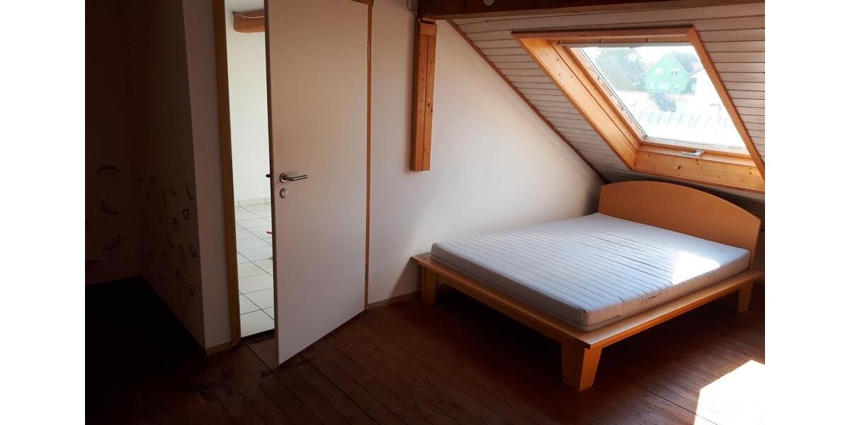 Maisonettenwohnung Friedrichshafen - 4 Zimmer, 130 m&sup2;, 1.180&euro; | Angebot:26034158