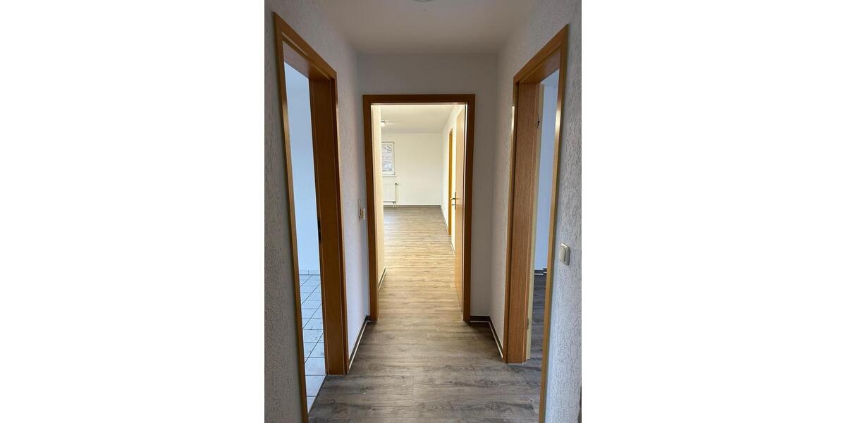 Dachgeschoßwohnung Südeichsfeld - 3 Zimmer, 75 m&sup2;, 500&euro; | Angebot:25432785