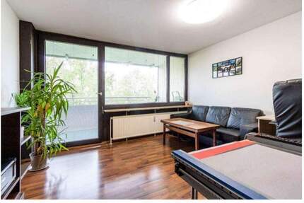 Gemütliche Wohnung mit großem Balkon+neuer Küche und teilmöbliert 1 zimmer