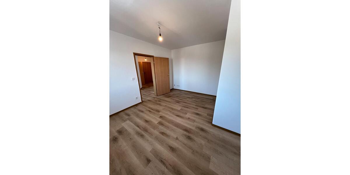 Etagenwohnung Lichtentanne - 1 Zimmer, 32 m&sup2;, 220&euro; | Angebot:24814762