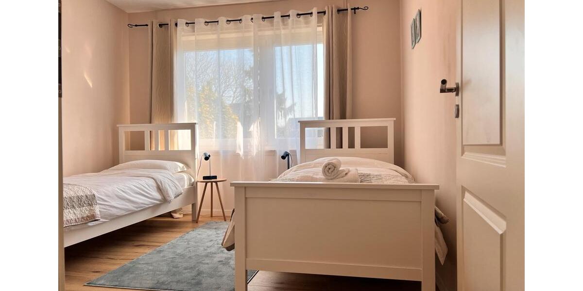 Wohnen auf Zeit Wesel Bislich - 5 Zimmer, 220 m&sup2;, 2.900&euro; | Angebot:26123312