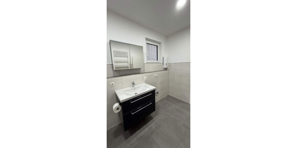 Etagenwohnung Andernach-Namedy Namedy - 5 Zimmer, 116 m&sup2;, 1.650&euro; | Angebot:25831639