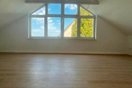 Wohnung Weiden in der Oberpfalz - 3.5 Zimmer, 114 m&sup2;, 1.000&euro; | Angebot:23836211