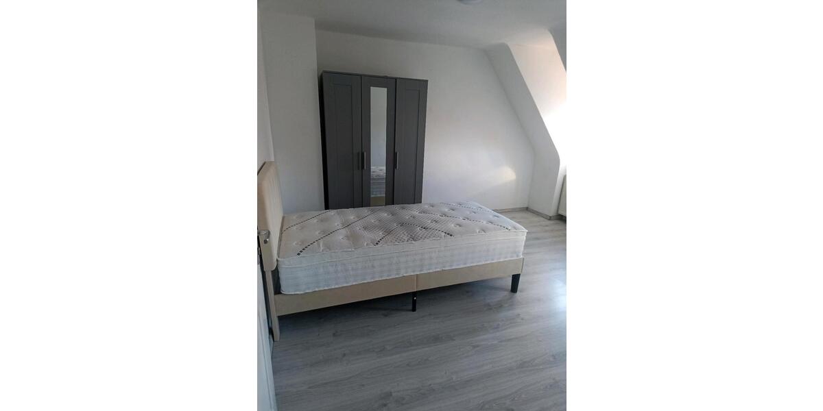 Wohnen auf Zeit Reutlingen Reutlingen (Kernstadt) - 1 Zimmer, 15 m&sup2;, 550&euro; | Angebot:25302100