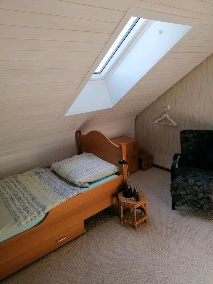 möbl Zimmer zur Alleinnutzung auf Zeit an Pendler od.ähnl.