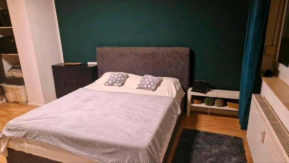 Hochparterre Duisburg Ruhrort - 1 Zimmer, 32 m&sup2;, 1.050&euro; | Angebot:26143086